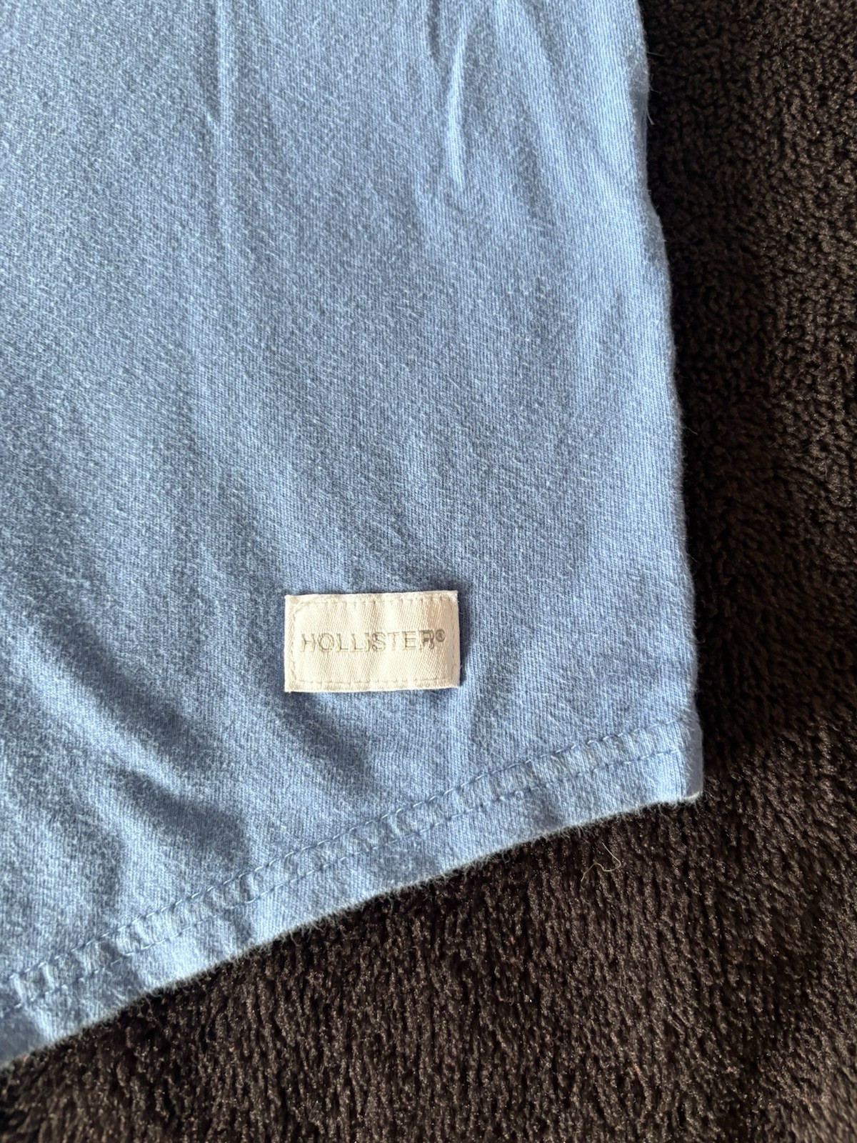 Hollister Longline fit curved bottom hem blue tee size men’s large gallery
