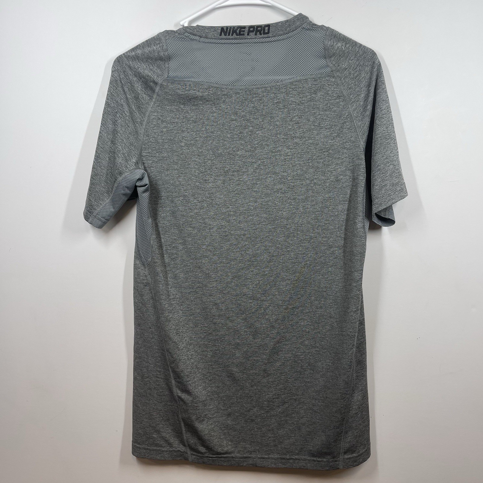 Nike Pro T Shirt Mens S Gray Fitted Center Swoosh Dri Fit Training Gym Sports gallery