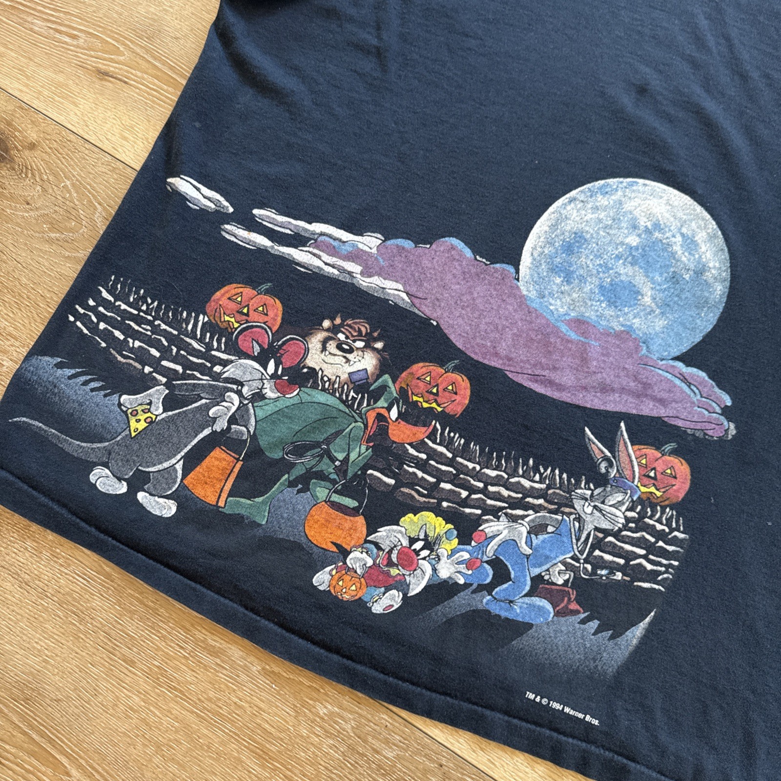 Vintage Looney Tunes Shirt Mens 2XL Halloween 90s Bugs Bunny Taz gallery