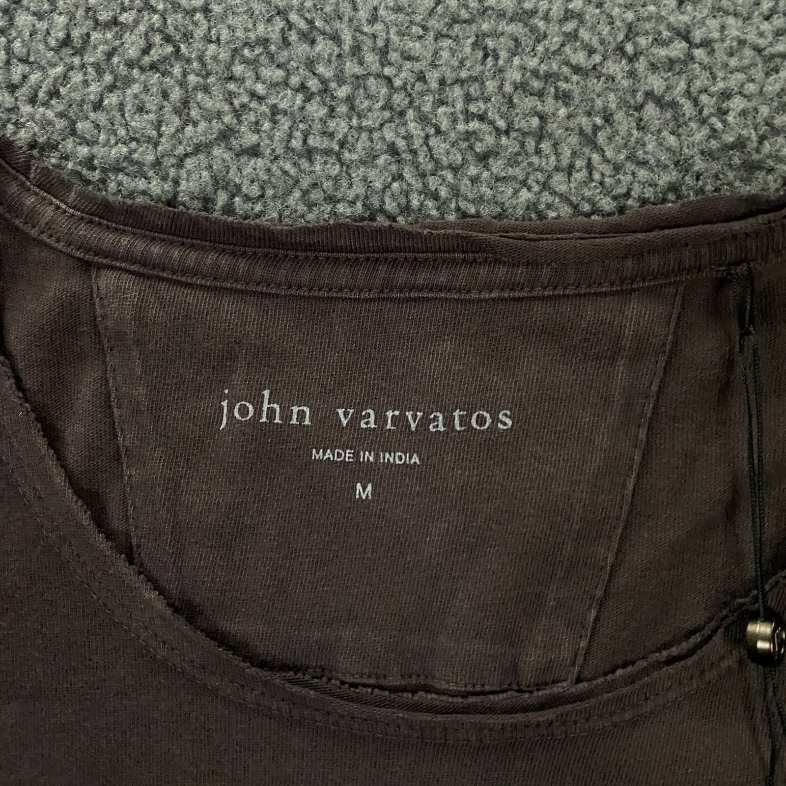 $168 John Varvatos Beaded Skull Raw Edge T-Shirt Mens Medium Oxblood Cotton Tee gallery