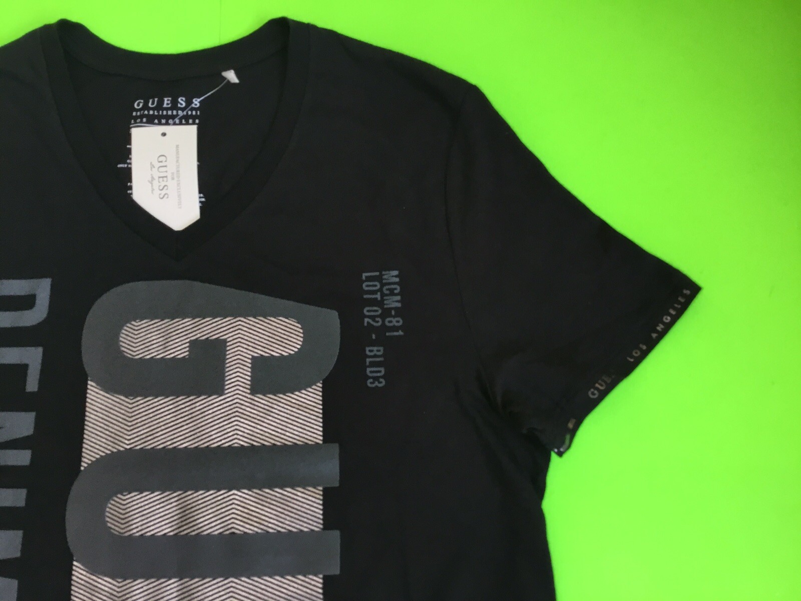 GUESS Los Angeles Mens Short Sleeve T-Shirt Size SMALL Black w/Silver Cotton NEW gallery