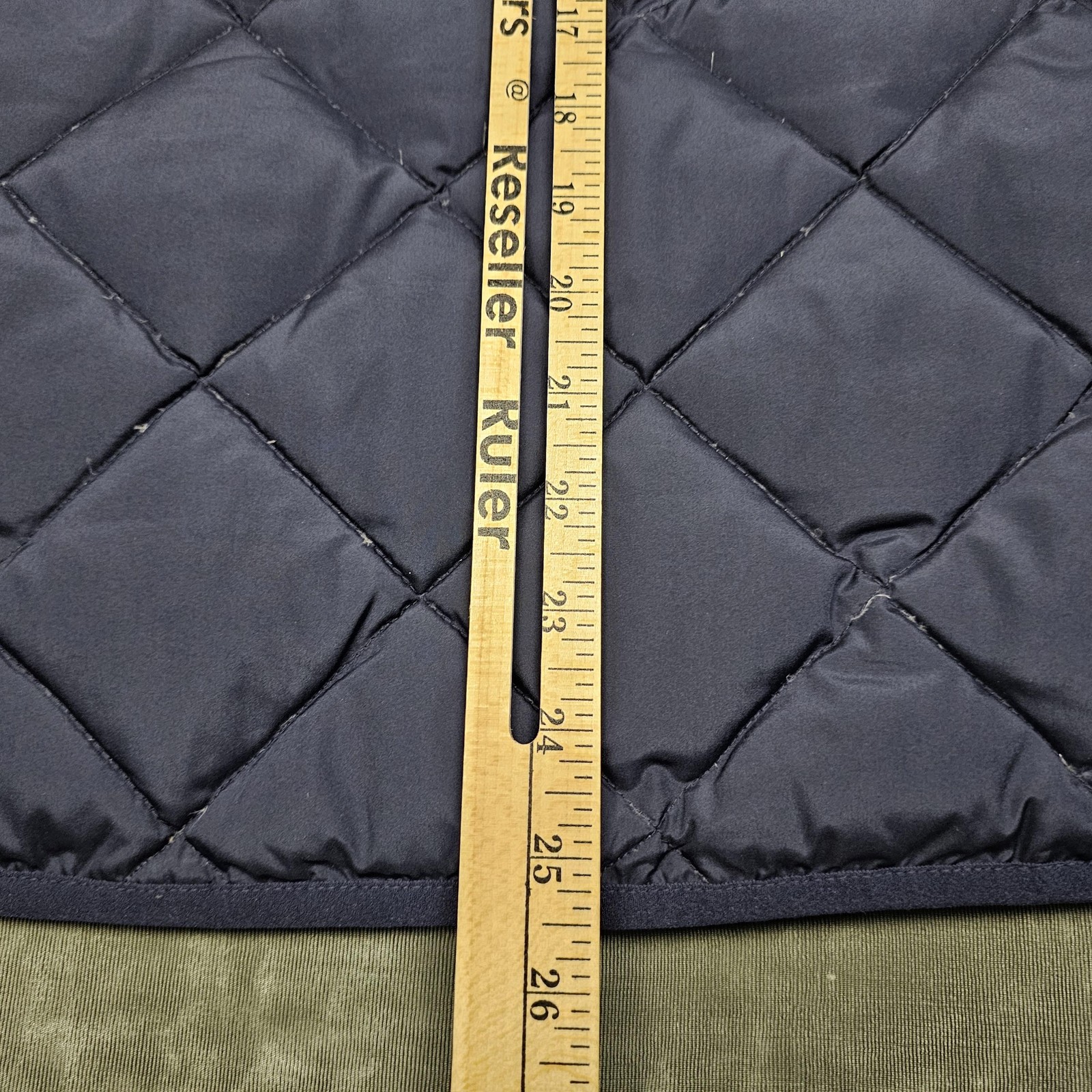 J Crew Vest Mens Medium Quilted Down Puffer Outdoor Pockets Lightweight gallery