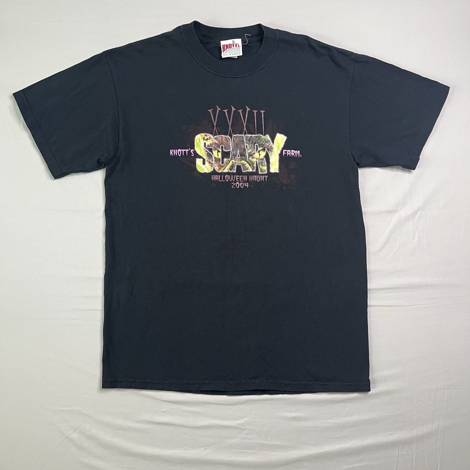 Vintage 2004 Knotts Scary Farm Shirt Mens Medium Black Graphic Zombie Halloween gallery