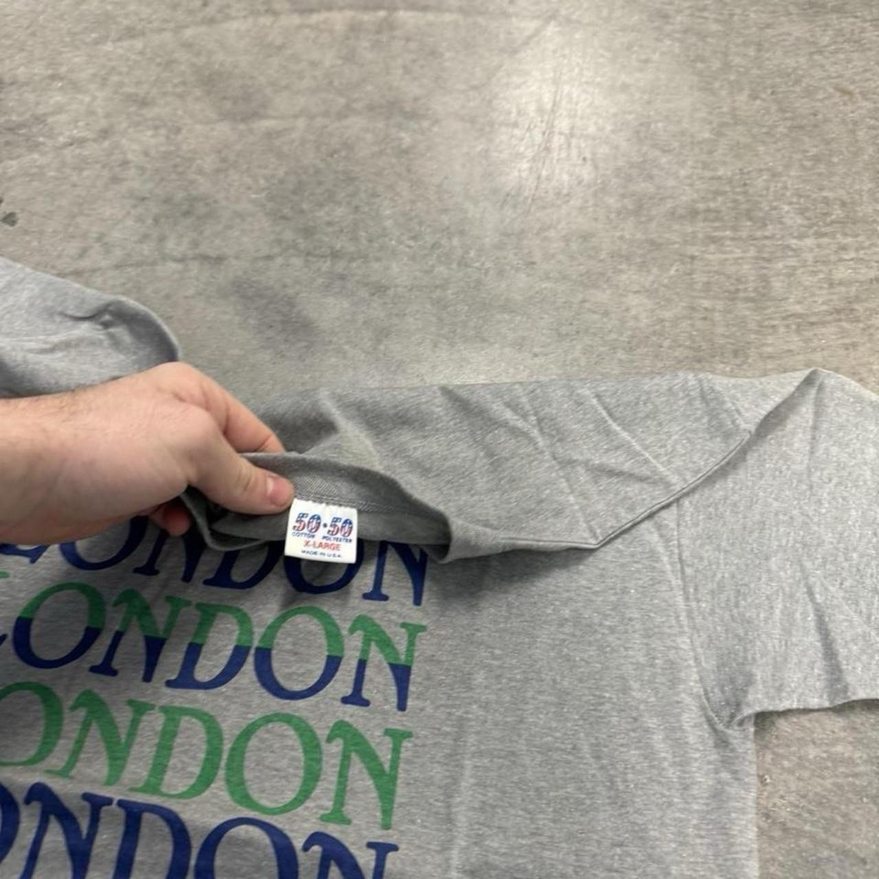 Vintage 80’s Men’s London City Graphic Print T-Shirt Crew Neck Gray XL gallery