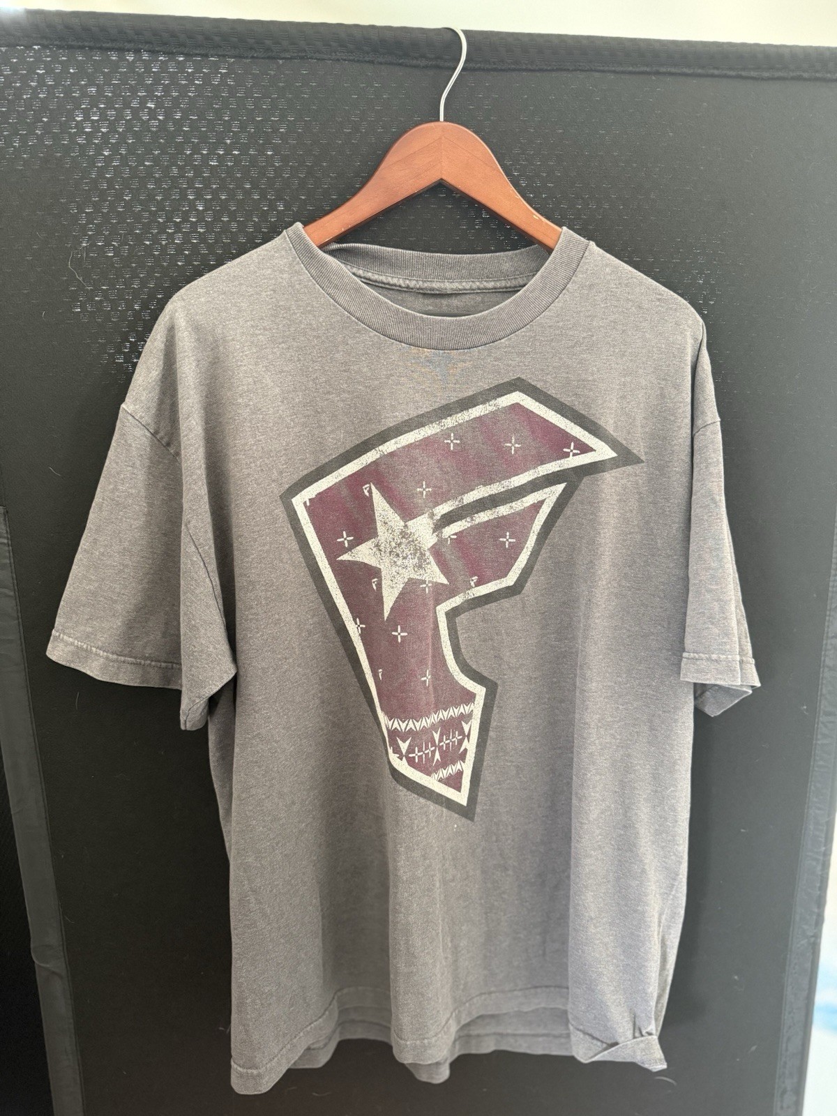 FSAS Famous Stars and Straps Adult Large T Shirt Grey Maroon BANDANA Print RARE!