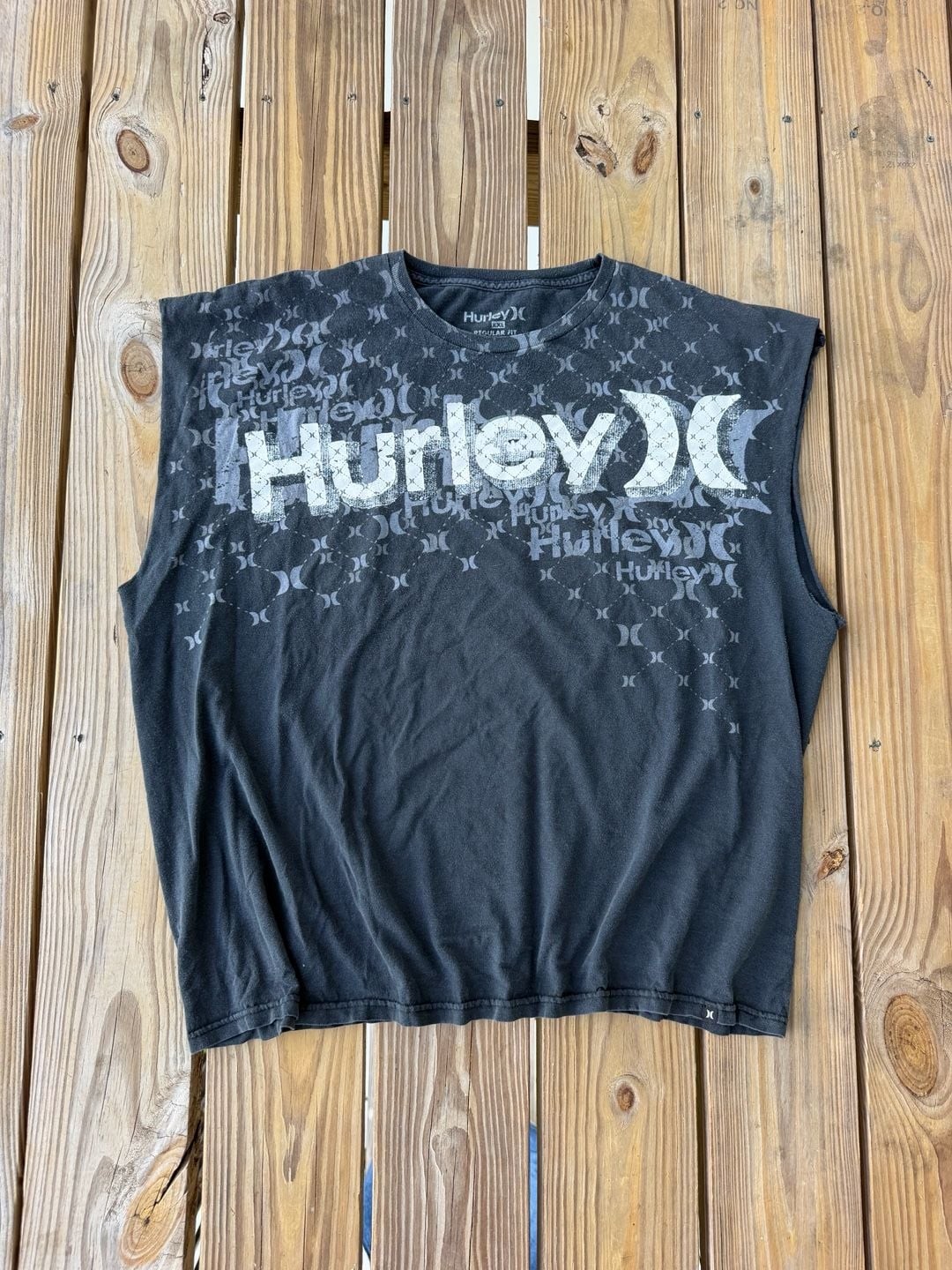 Hurley All-Over Logo Graphic Sleeveless Muscle Tee XXL gallery