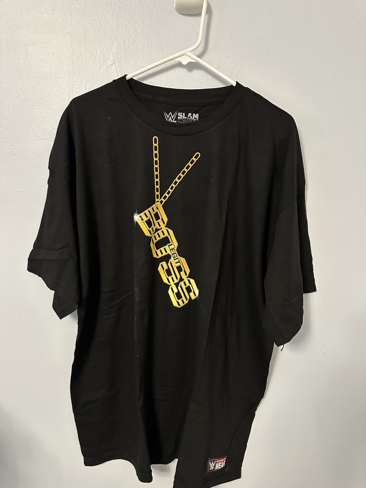 Sasha Banks Loot Crate WWE Slam Crate Black & Gold Graphic Logo Tee Men’s 2XL gallery