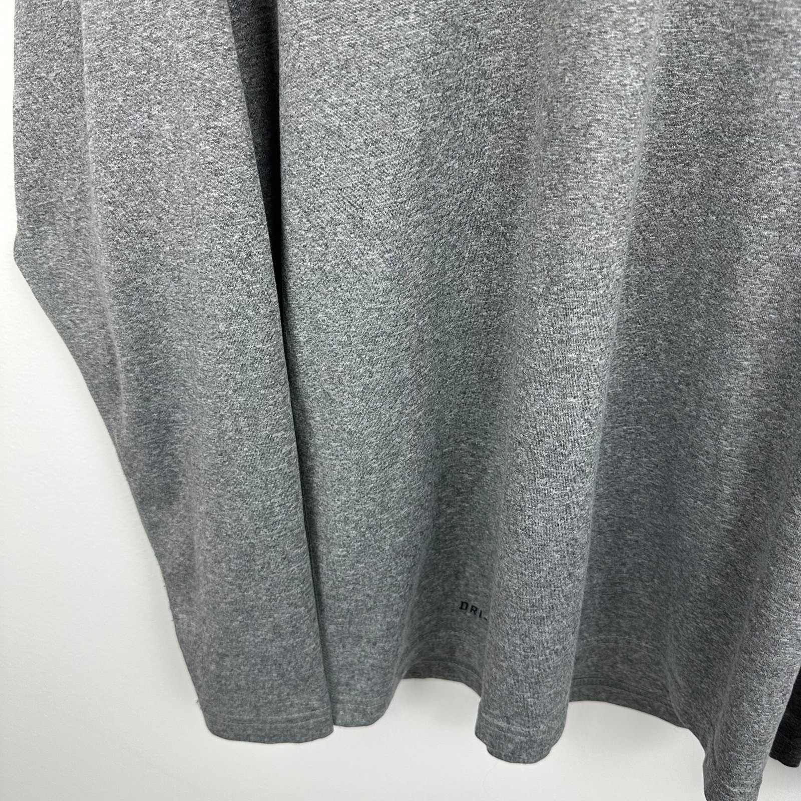 Nike Dri-Fit Mens Long Sleeve Crewneck Logo Activewear Light Grey Shirt Small gallery