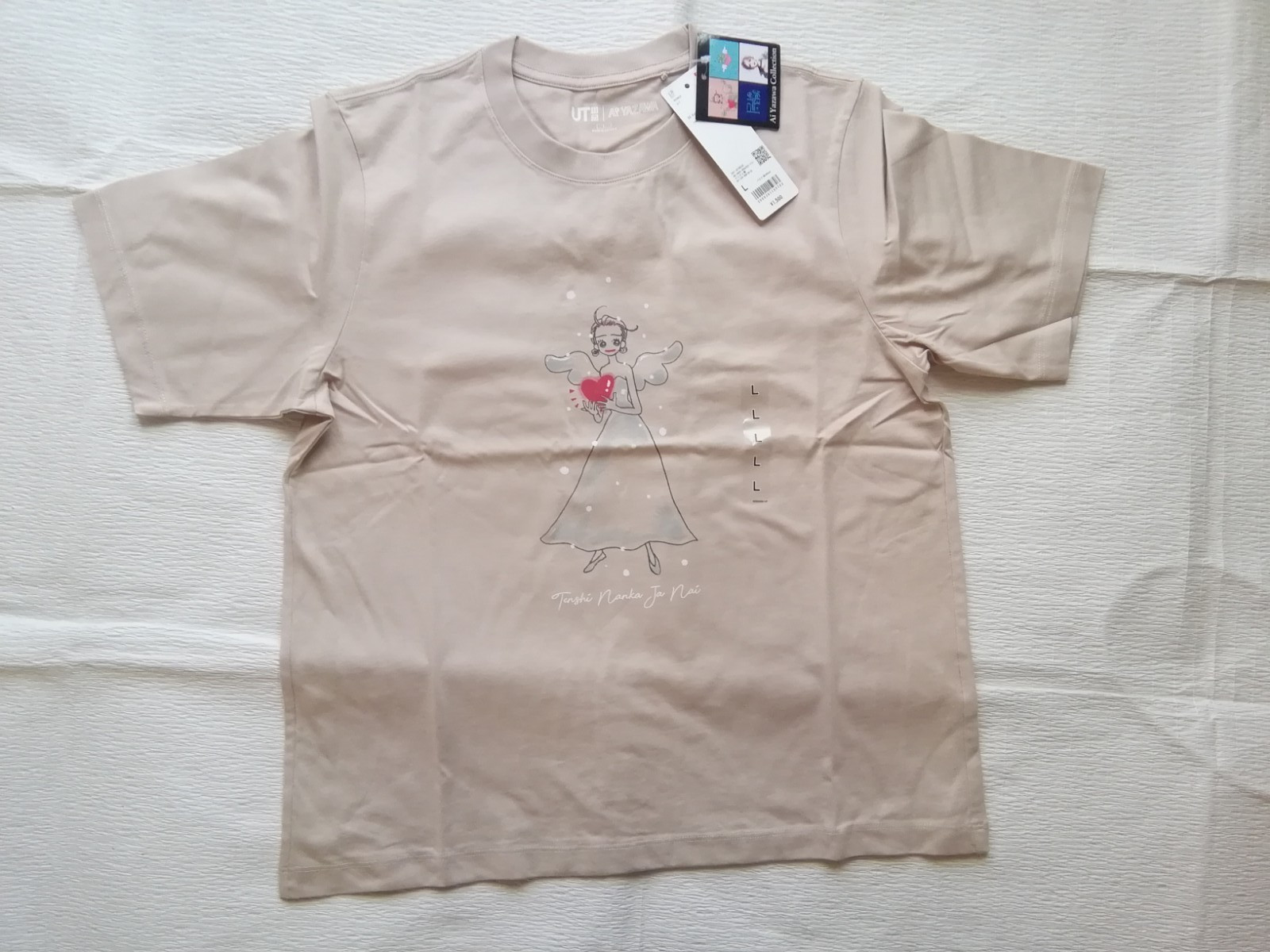 Uniqlo Ai yazawa Collection UT T-shirt ivory size L (chest 34-36 in) gallery