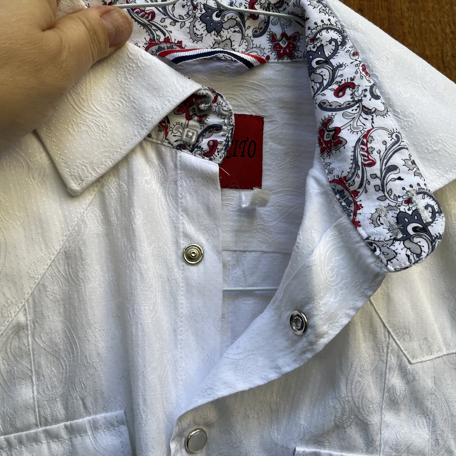 Patroncito Shirt Small White Sleeveless Textured Brocade Fabric Snap Button Dow gallery