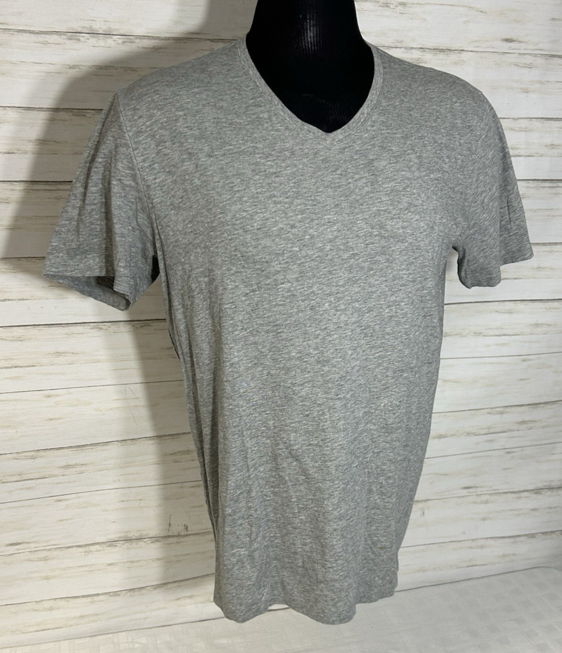 Vince V-Neck T-Shirt Gray Peruvian 100% Cotton Men’s Size LARGE gallery