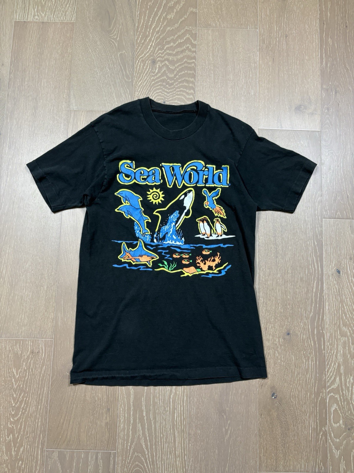 Vintage Sea World Shirt Mens Small Black Single Stitch 90s Graphic Rare VTG gallery