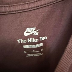 Nike SB Embroidered Logo Tee Size Small