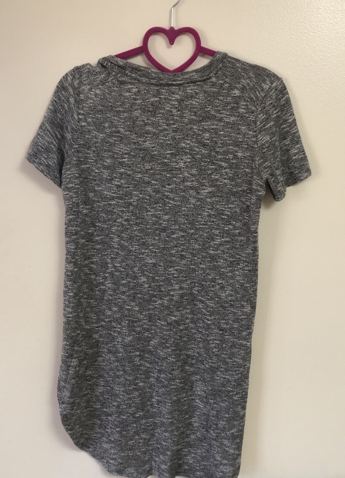 Massimo Gray And White Crew Neck T-Shirt Women’s Short Sleeve Size XS gallery