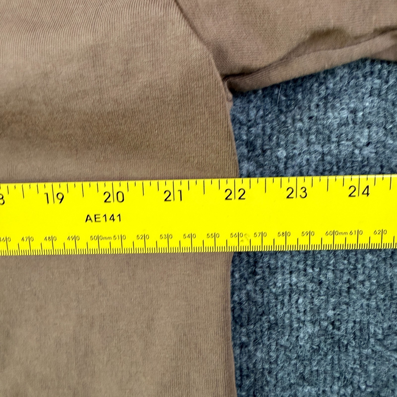 H&M T Shirt Mens Medium Brown Oversized Fit Everyday Wear Short Sleeve Cotton gallery