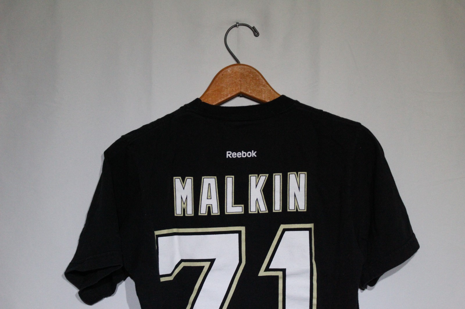 Pittsburgh Penguins Malkin T-Shirt Size US Men Medium #71 Hockey NHL Tee VTG Cup gallery