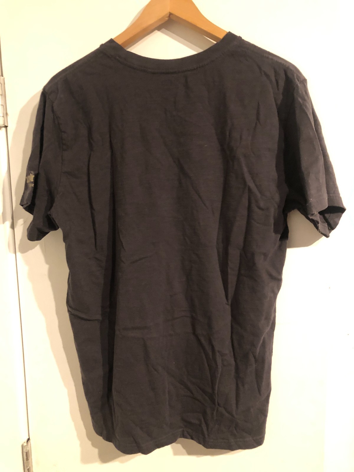 Levis Men's M Black Graphic T-Shirt Cowboy Desert Horse gallery