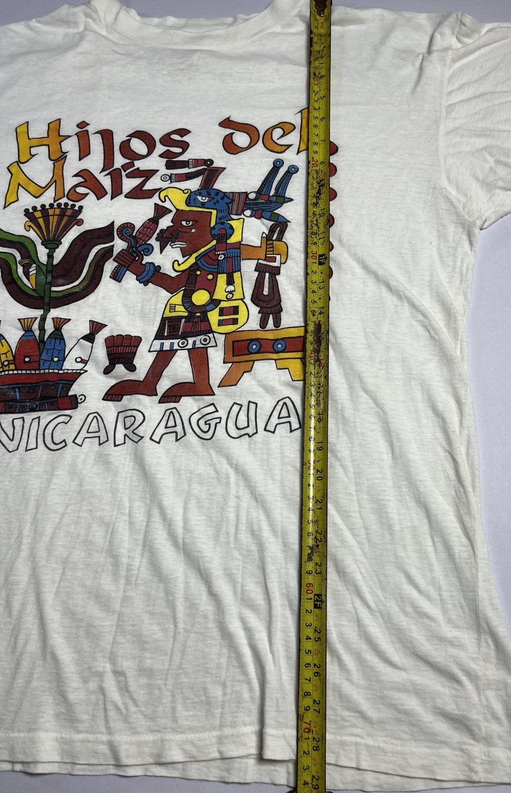 Vintage Nicaragua souvenir T-shirt white Size L 100 Cotton Panama Art Hijos del gallery