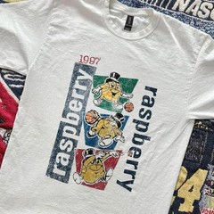 GV Gallery Raspberry Unisex T-Shirt