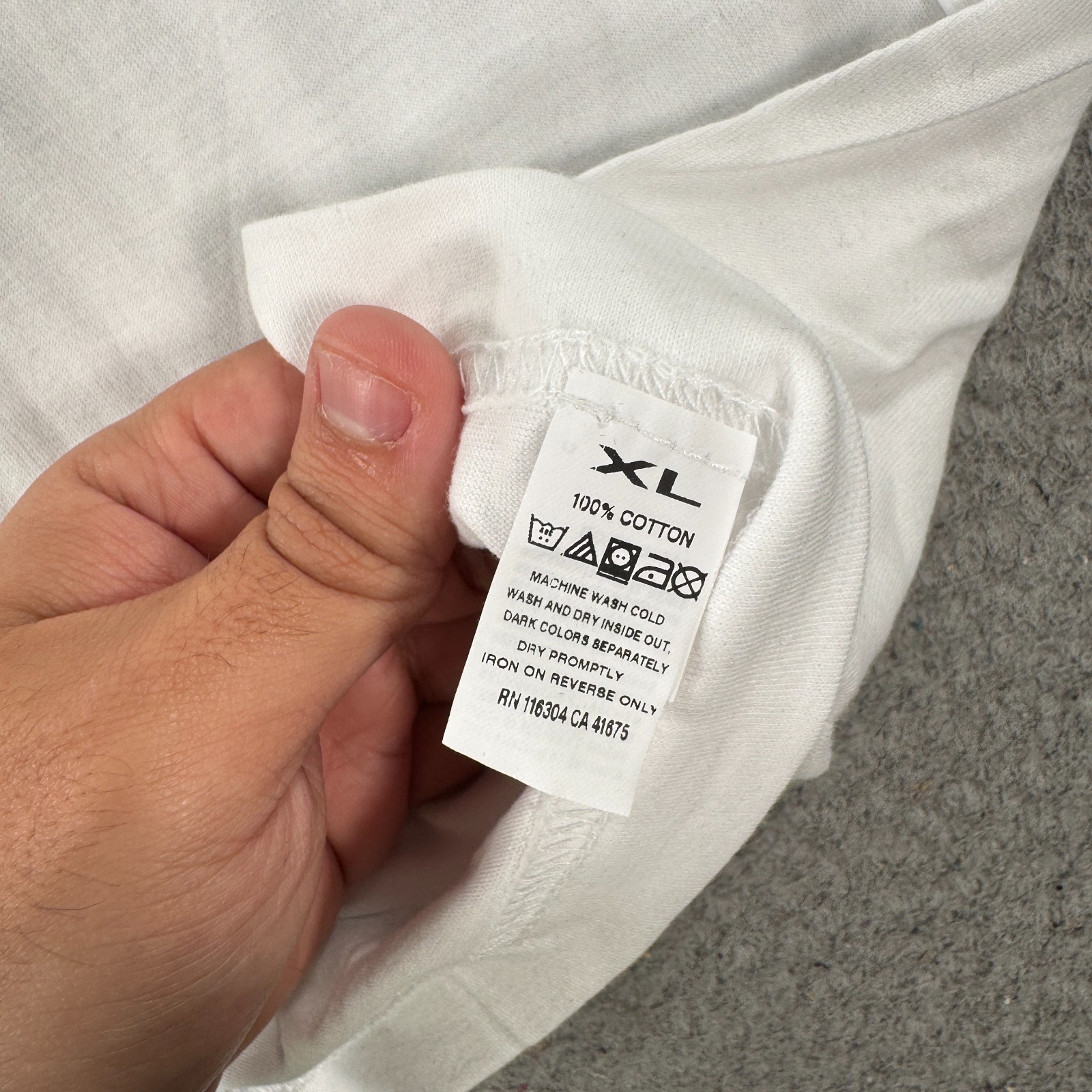 Converse Shirt Men's XL White Casual Crew Neck Spell-Out Logo Graphic Tee gallery