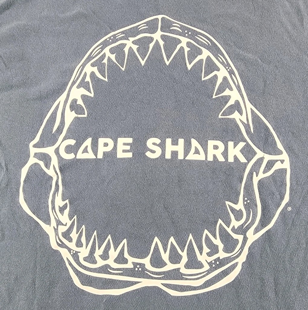 Cape Shark Shirt Mens Medium Cape Cod Chatham Massachusetts MA Beach Adult A59 gallery