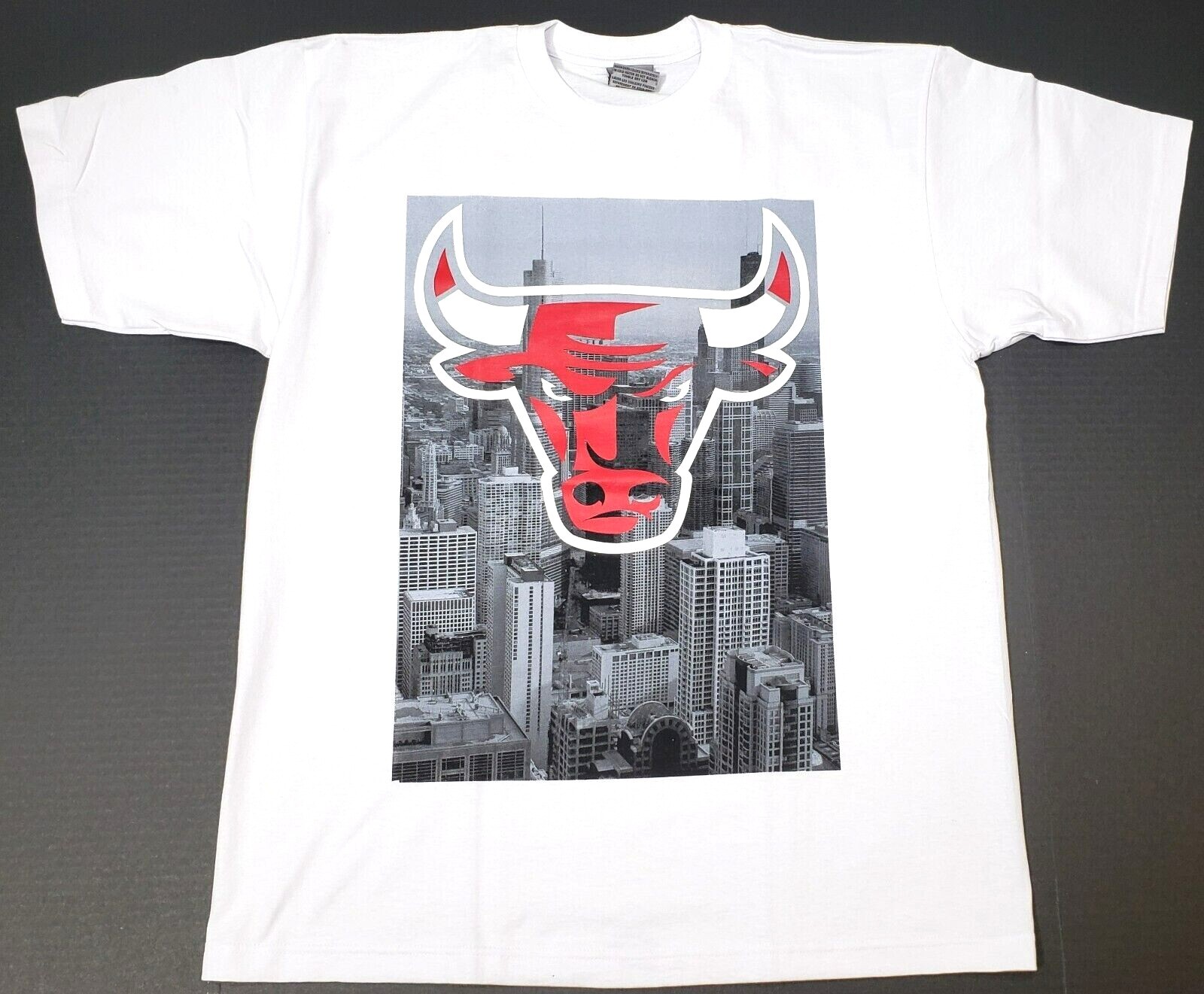 Chicago City T-shirt Chi Town Windy City Bulls Tee Men’s White New