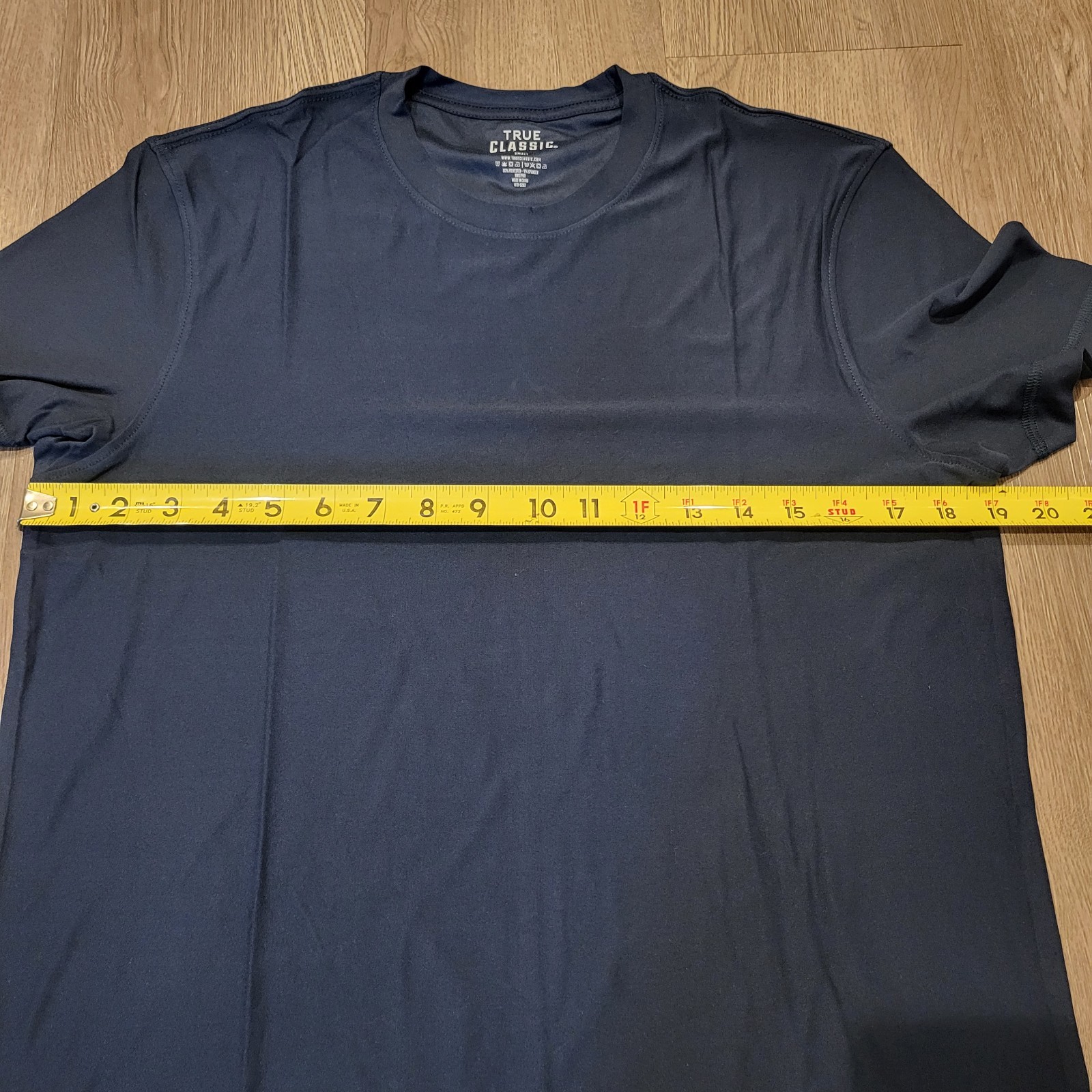 2 True Classic Men's Short Sleeve Shirt Active Polyester/Spandex Navy Blue Small gallery