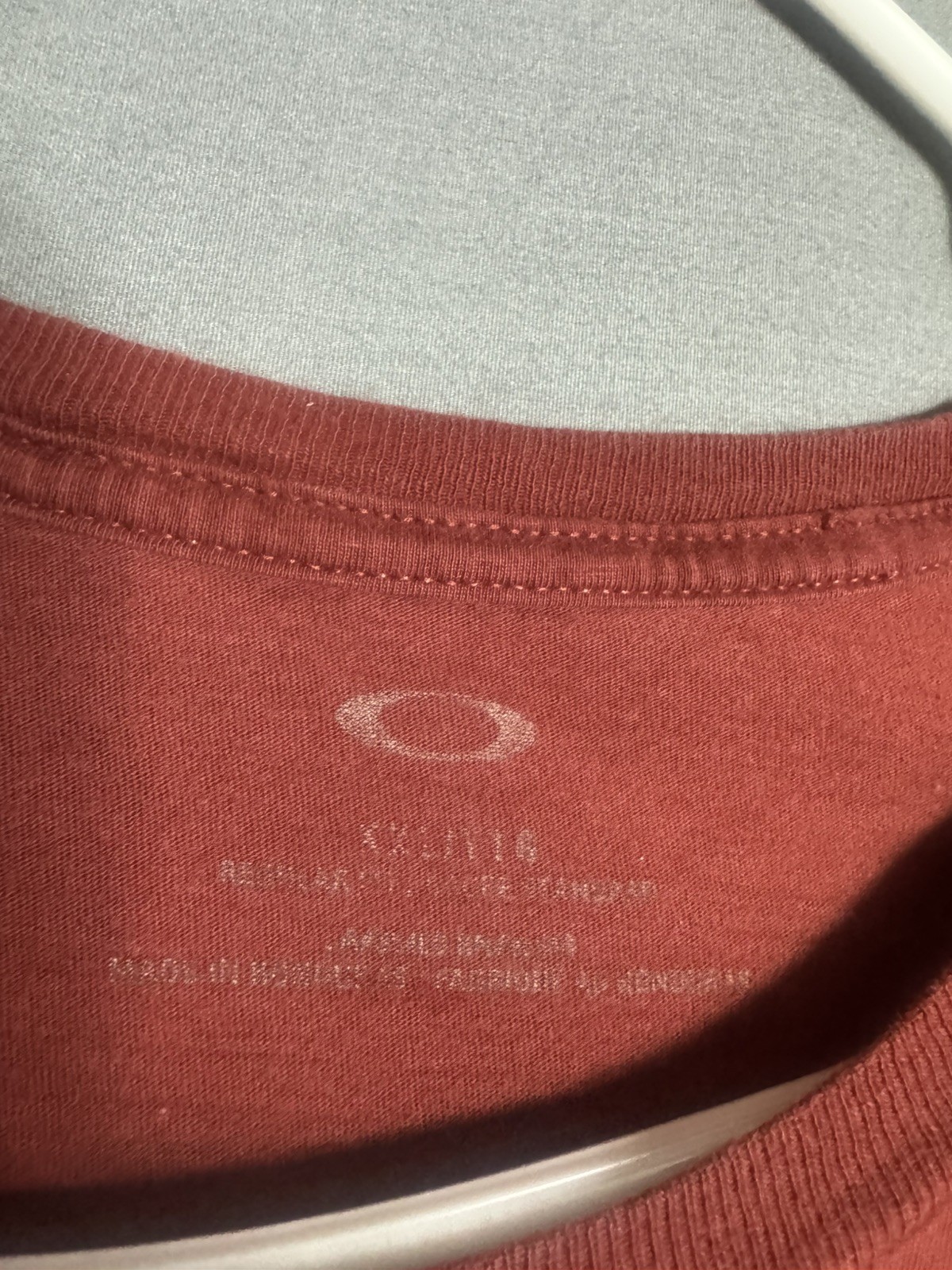 Oakley Shirt Mens 2xlarge Skate Active Running Jogging **See Pics & Measurement gallery