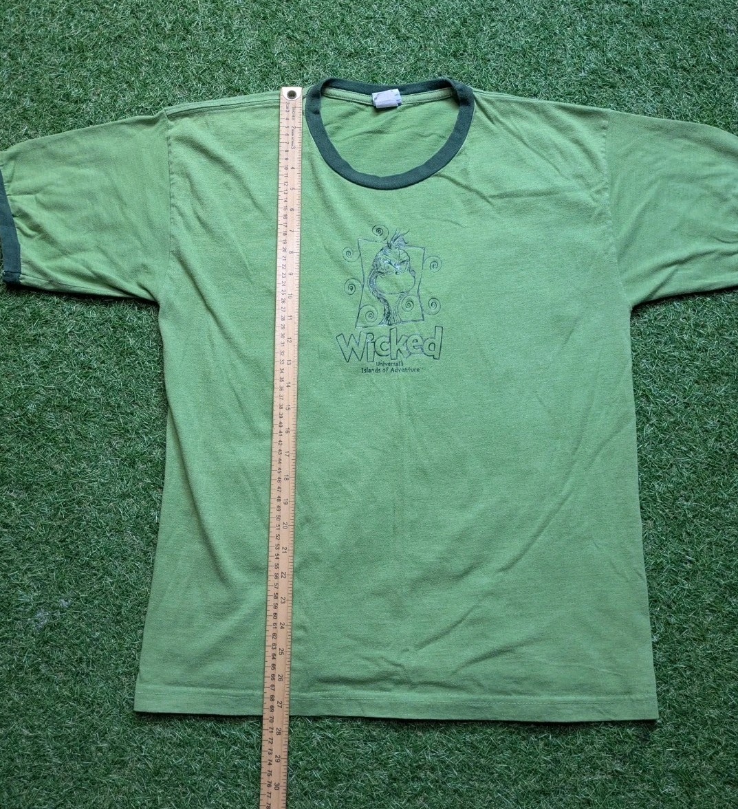 Universal Studios The Grinch Shirt Size Large Green Wicked Island Of Adventure gallery