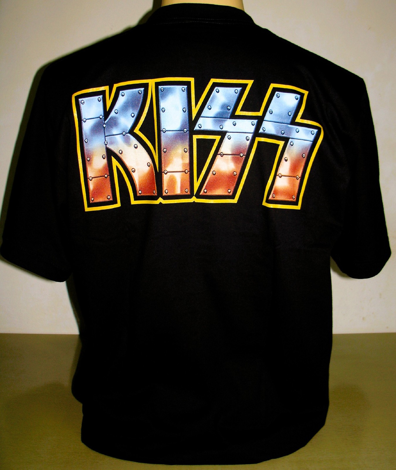 Kiss Love Gun Design T-Shirt Size S M L XL 2XL 3XL Rock Band XXL XXXL New! gallery