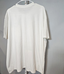 NWT Goodfellow & Co Men’s Size M White Relaxed Fit T-shirt Chest Pocket