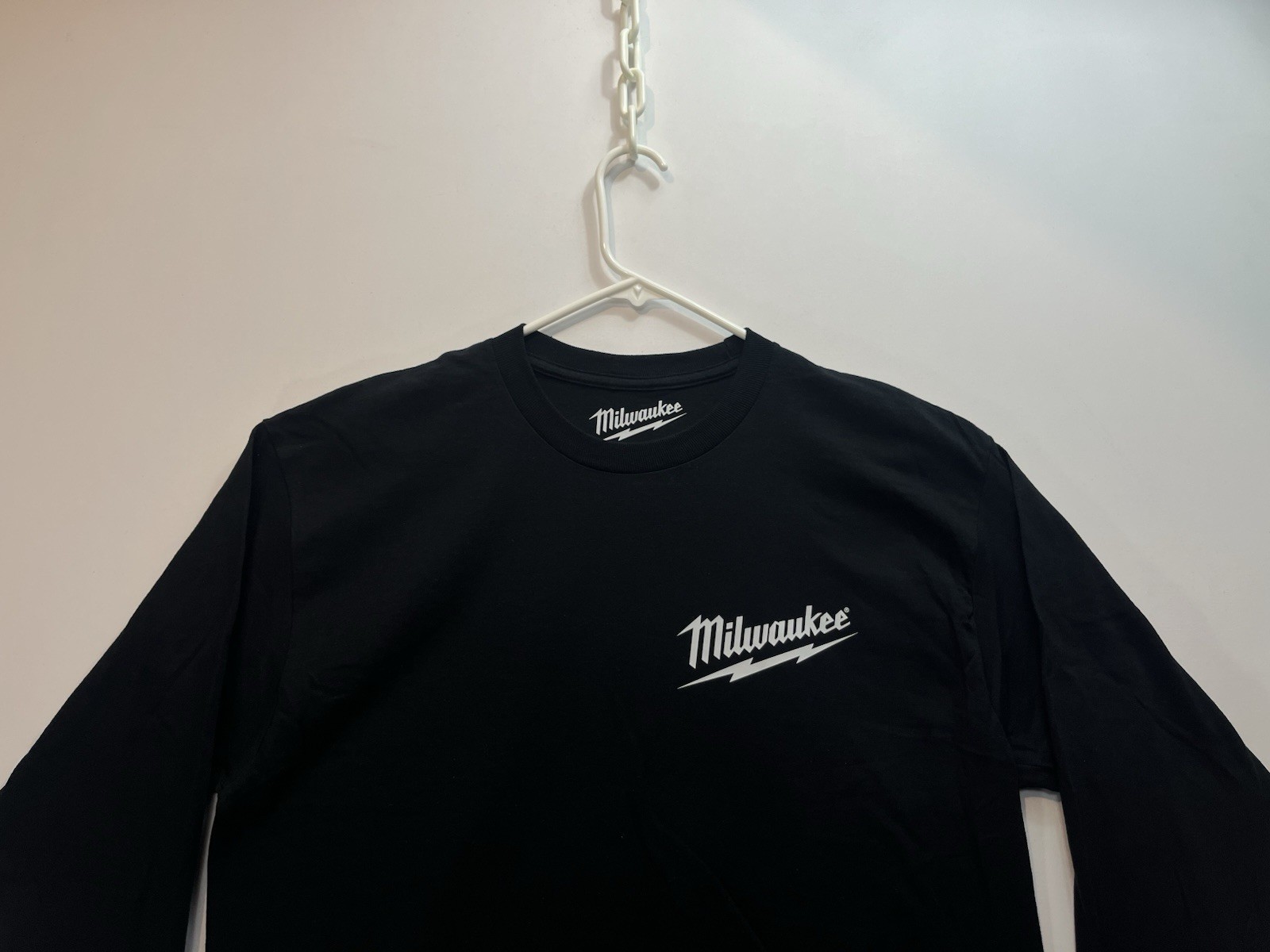 Milwaukee Black Long-Sleeve T-Shirt (New Condition) M18 Heavy Duty Power Tools gallery