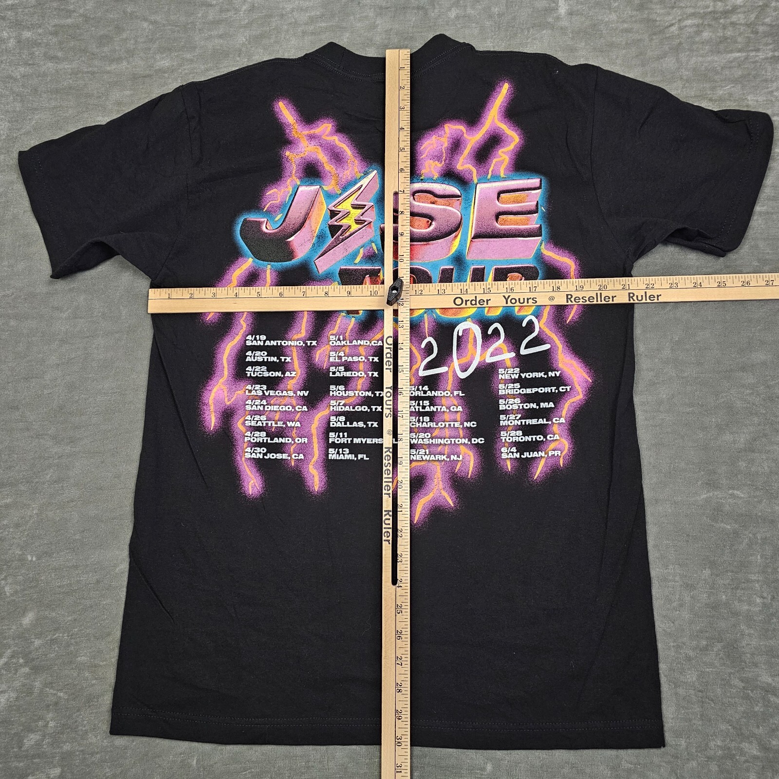 J. Balvin T-Shirt Adult Large Black Jose Tour 2022 Lightning Face Reggaetón Tee gallery
