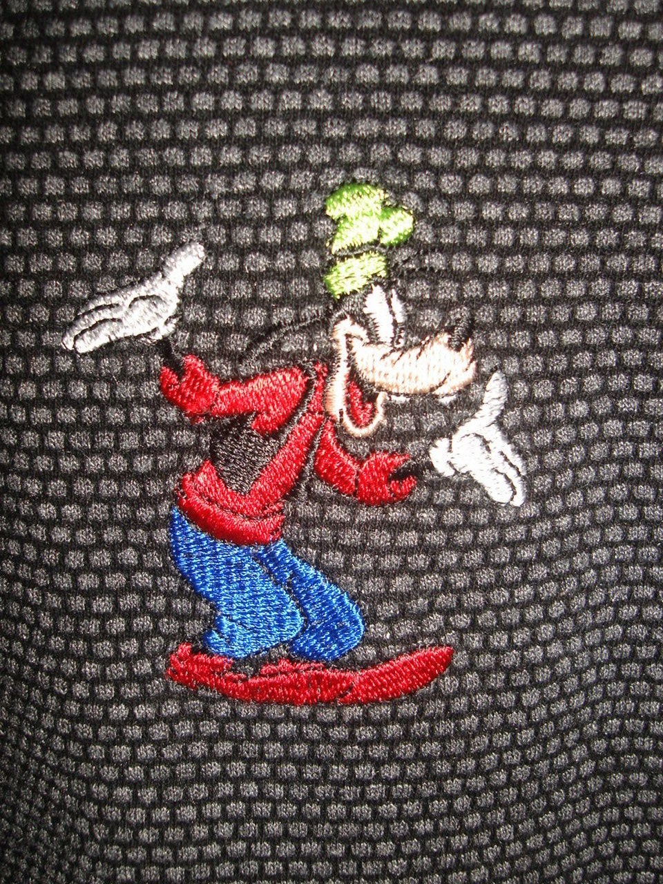 Goofy Embroidered Mickey Unlimited Gray Thermal Cotton/Poly S/S T-Shirt Sz. L gallery