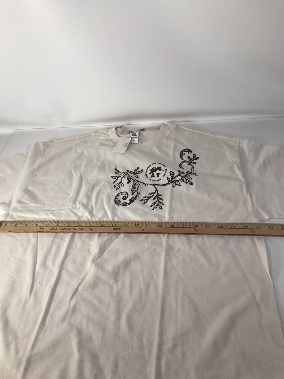 A Tiziano Cream Color Graphic Crewneck T Shirt RARE Mens Sz XL NWT gallery