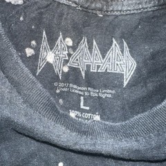 Def Leppard Tshirt Size Large Black White 2-Tone Colorblock Band Tee Rock
