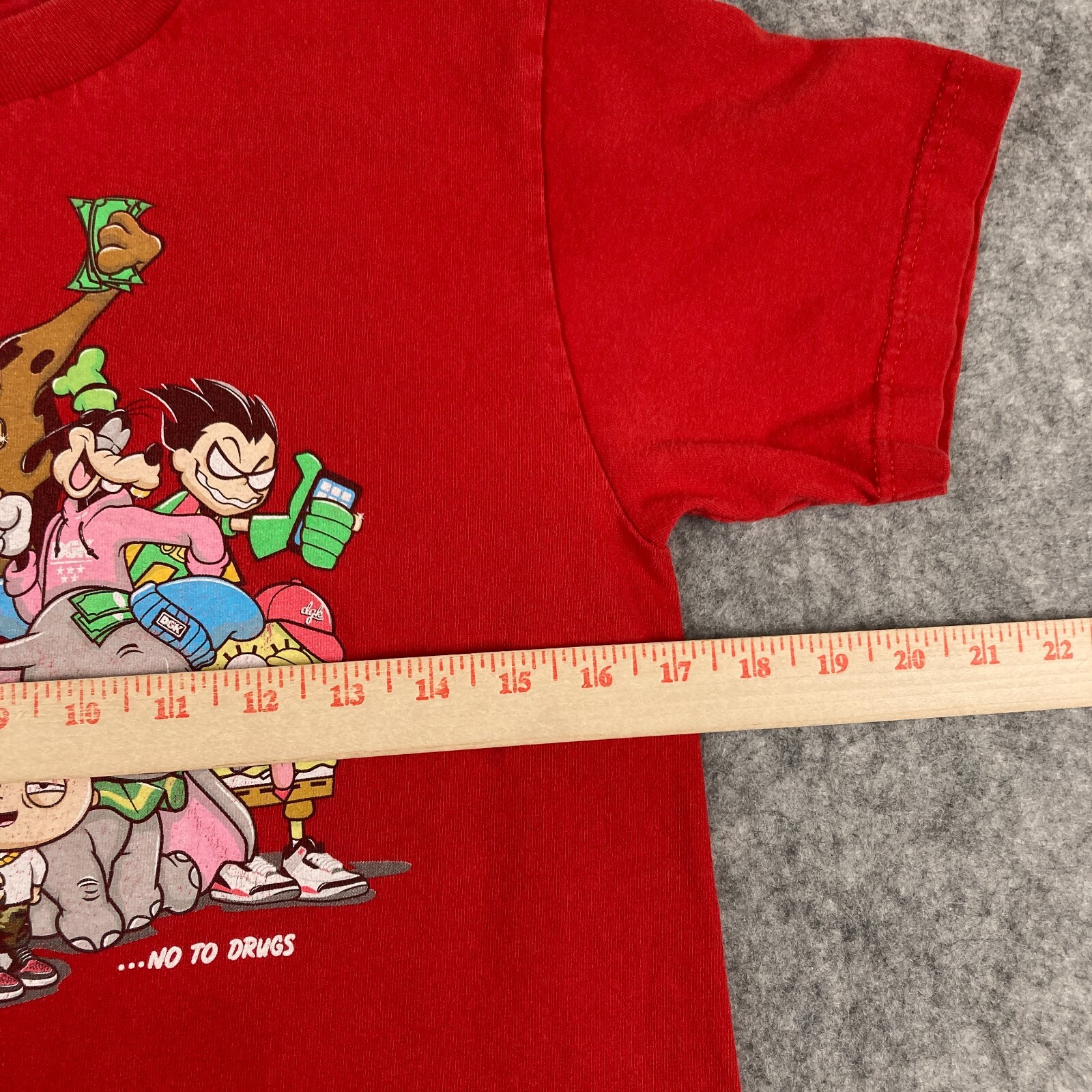 DGK Skateboards Say No To Drugs T Shirt Mens Small Cartoon Red Parody Family Guy gallery