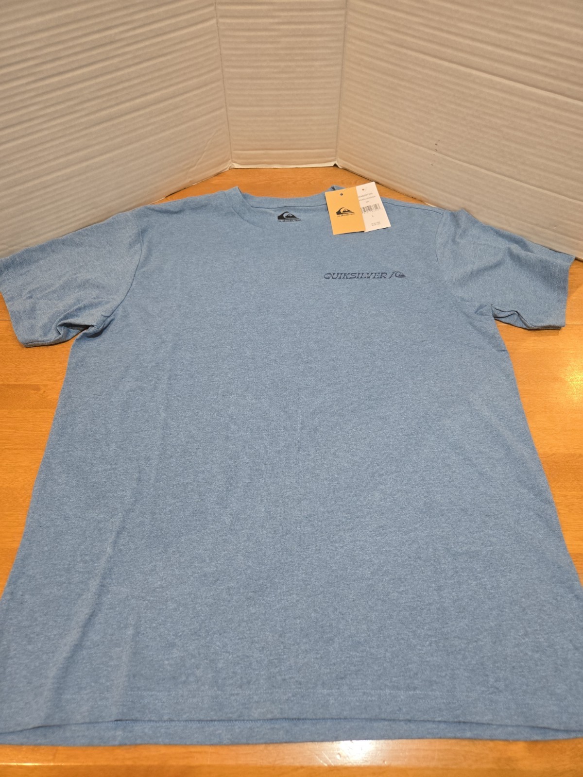 Quiksilver Double Sided Men’s L T-shirt Surf Skate Beach Aussie OG NWT