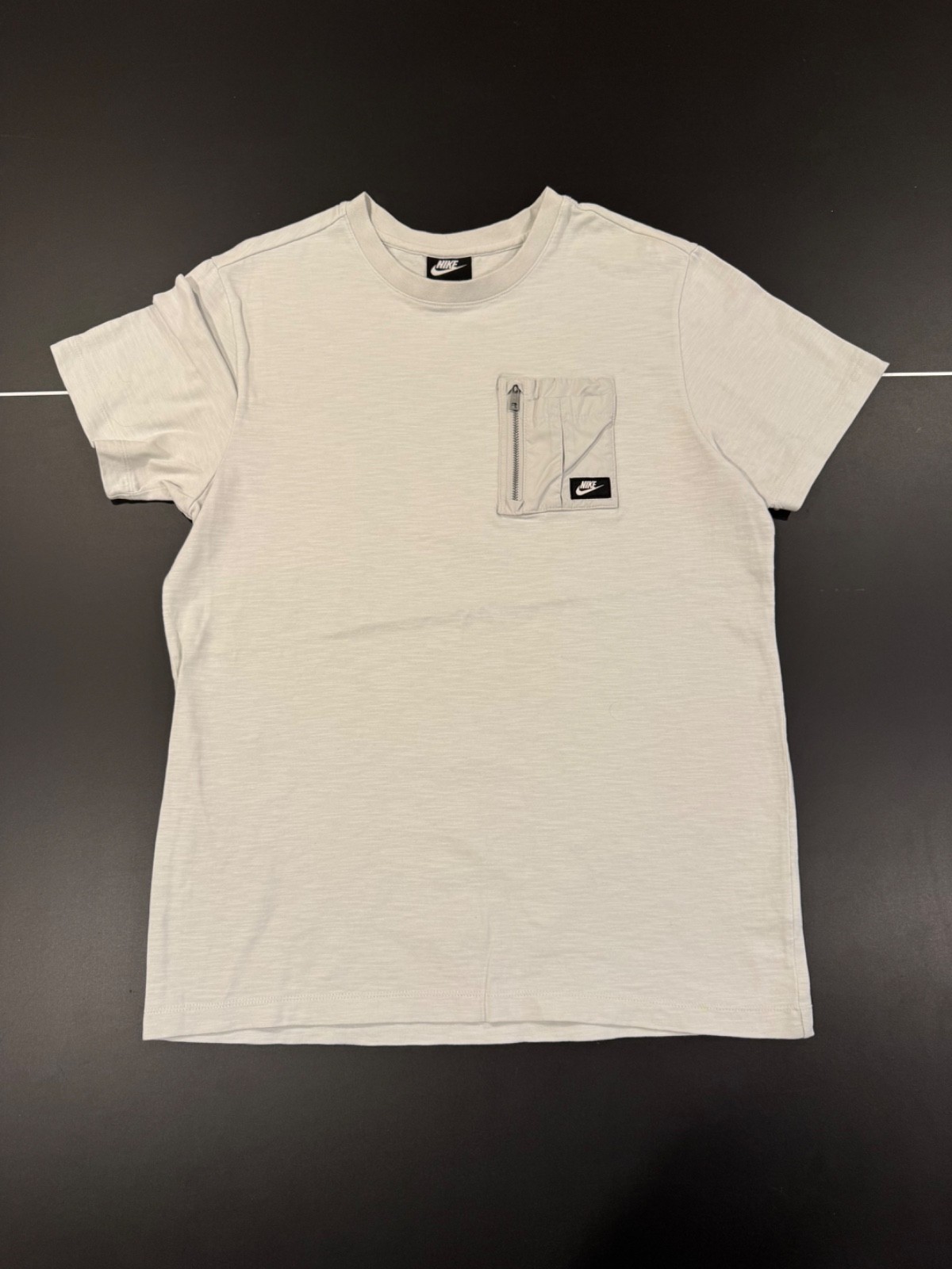 Nike NSW ME Top SS LTWT Mix T-Shirt~Size Medium, Photon Dust Color