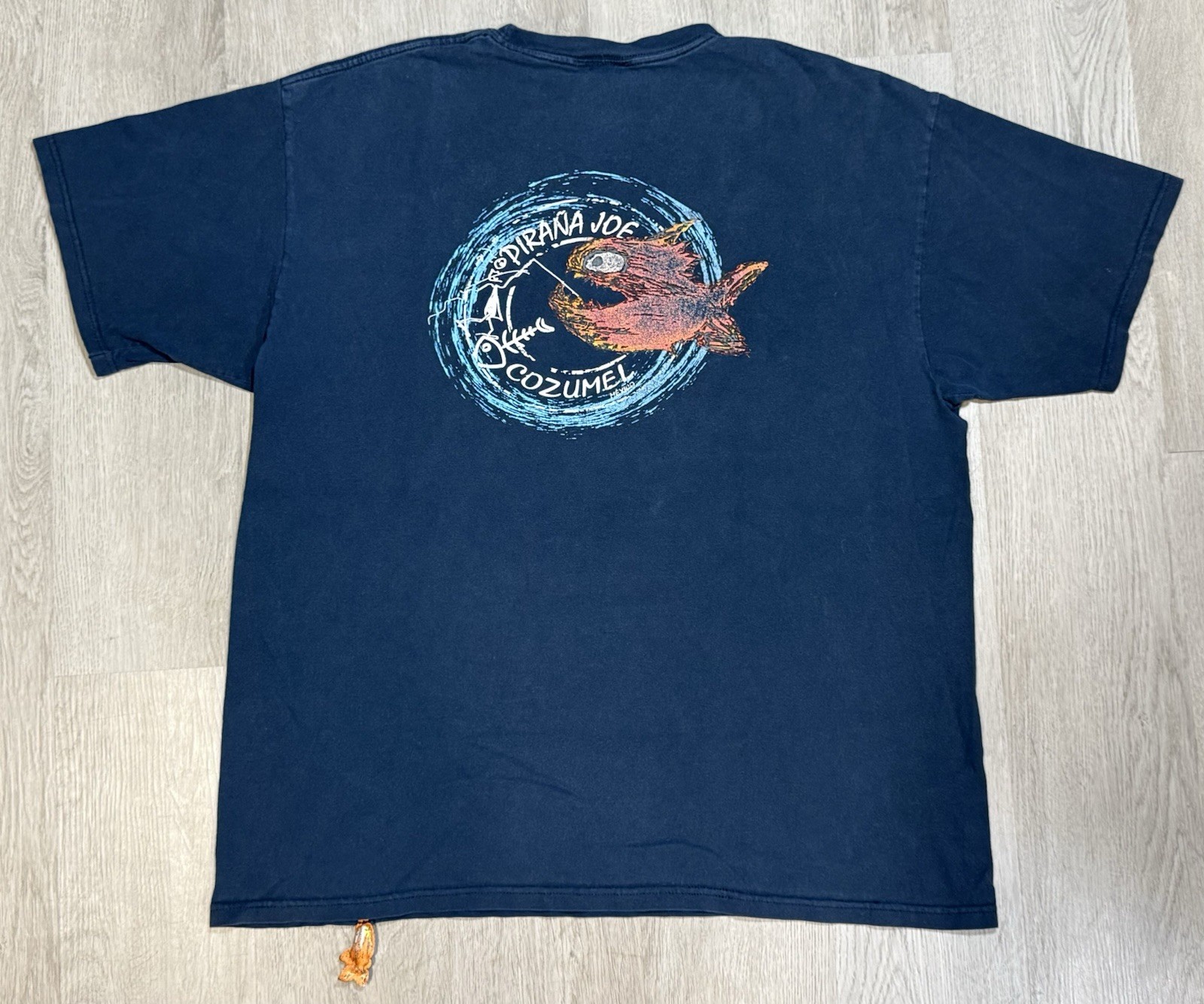 Vintage 90s Pirana Joe Cozumel Mexico T-Shirt Men's Size XL Fish Shaped Tags gallery