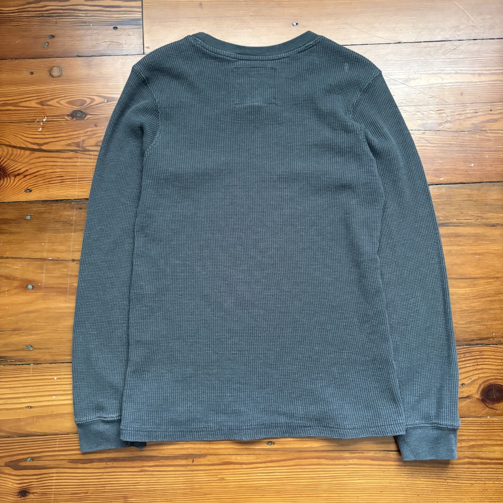 Vintage Y2K Thermal Waffle Knit Shirt Men's Size S Gray Grunge gallery