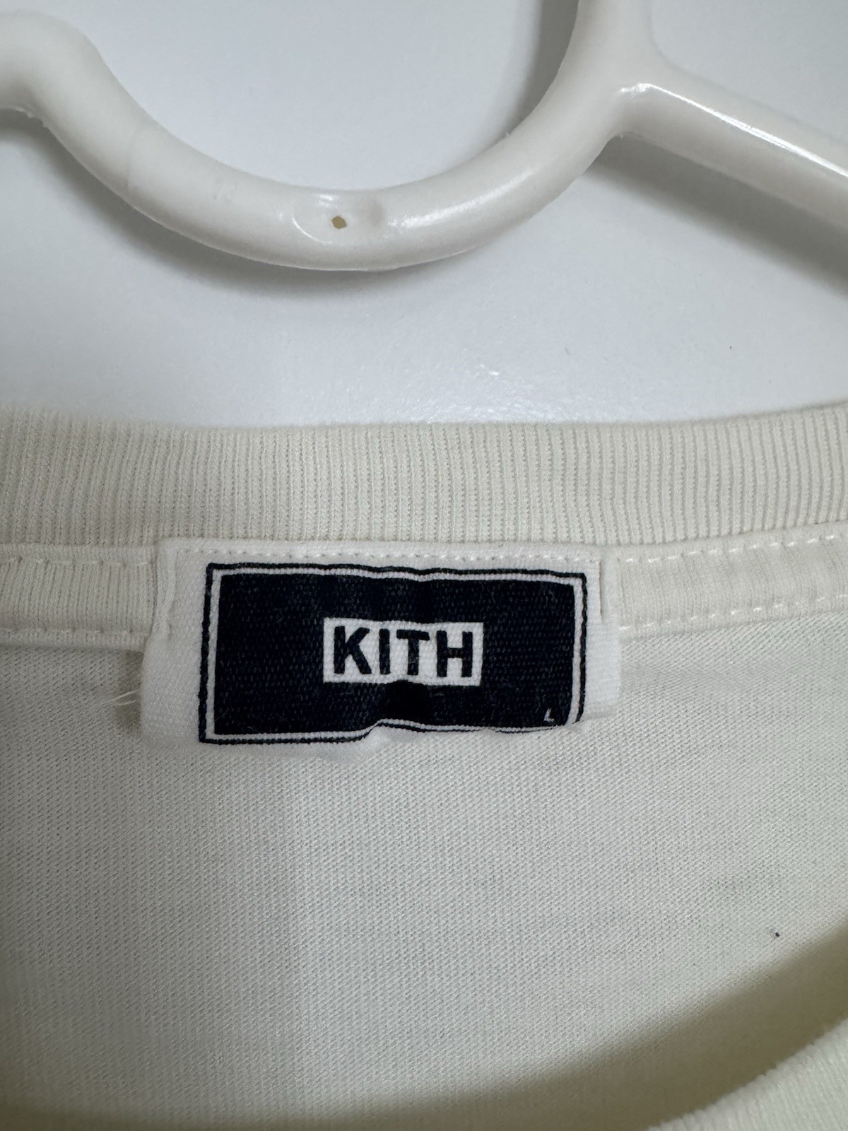 Kith Men's Split Logo Short Sleeve Graphic Tee Spring/Summer 2025 - Silk - Large gallery