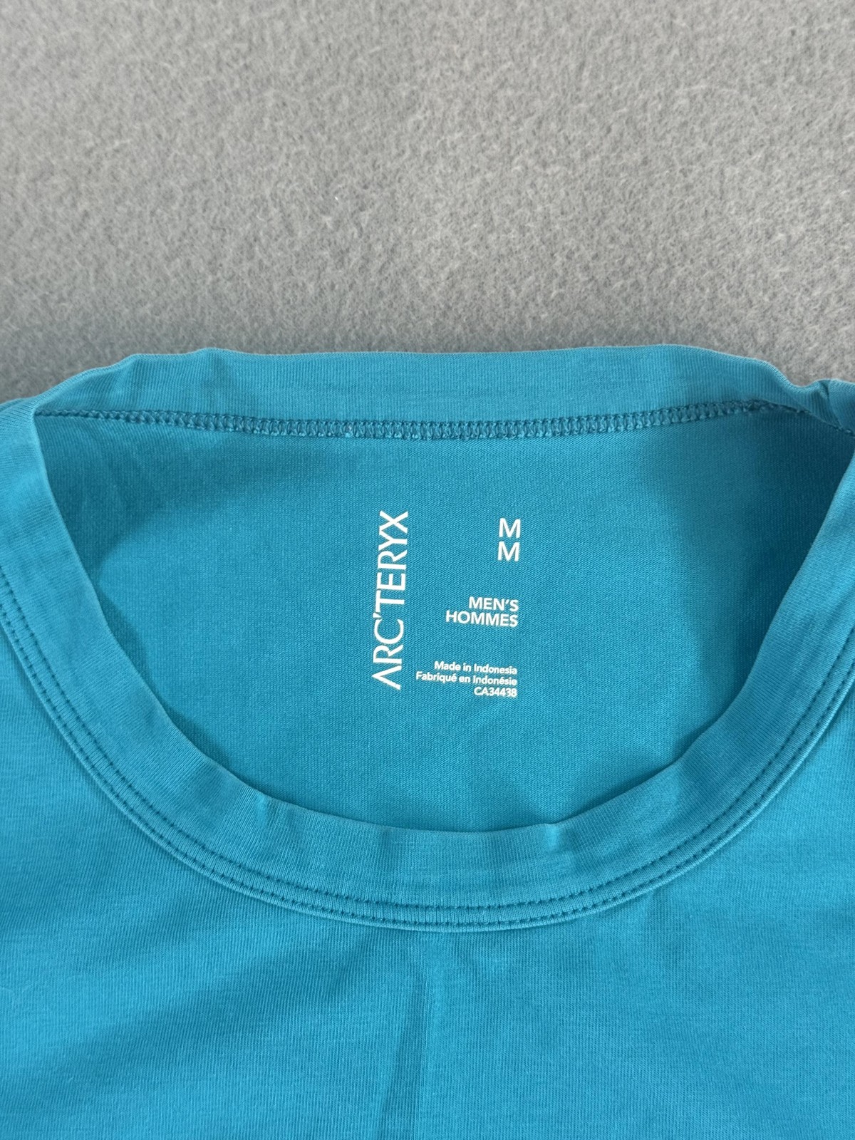 Arc'teryx Anzo Shirt Mens Medium Blue Pocket Performance Stretch Crewneck Tee gallery