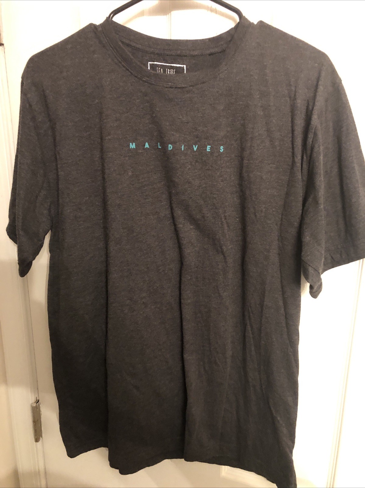 Sea Tribe Maldives “Coordinates”100% Cotton Graphic Gray Tee Shirt. Mens XL NWOT gallery