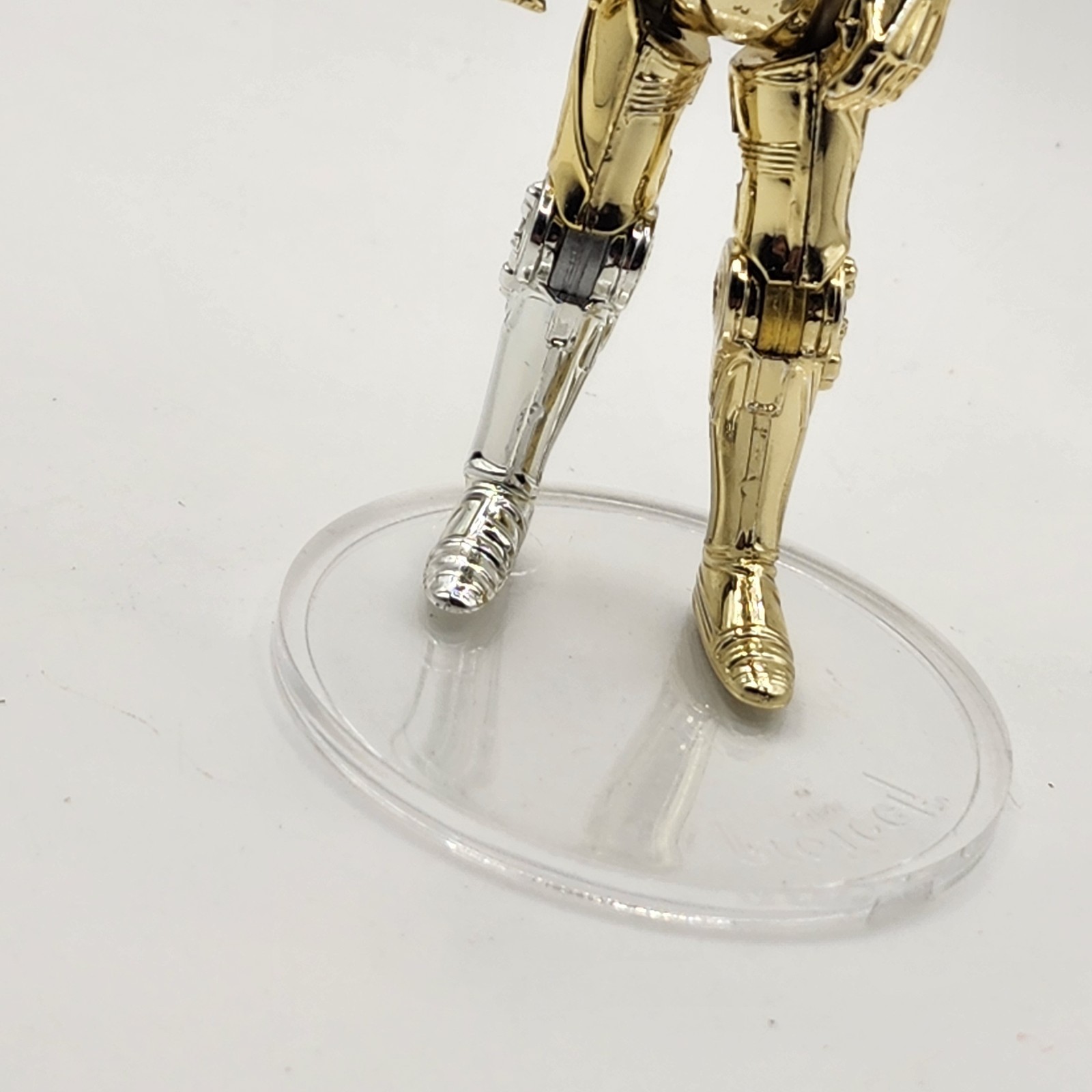Star Wars 2006 C-3PO With A Silver Leg 3.75″ Action Figure