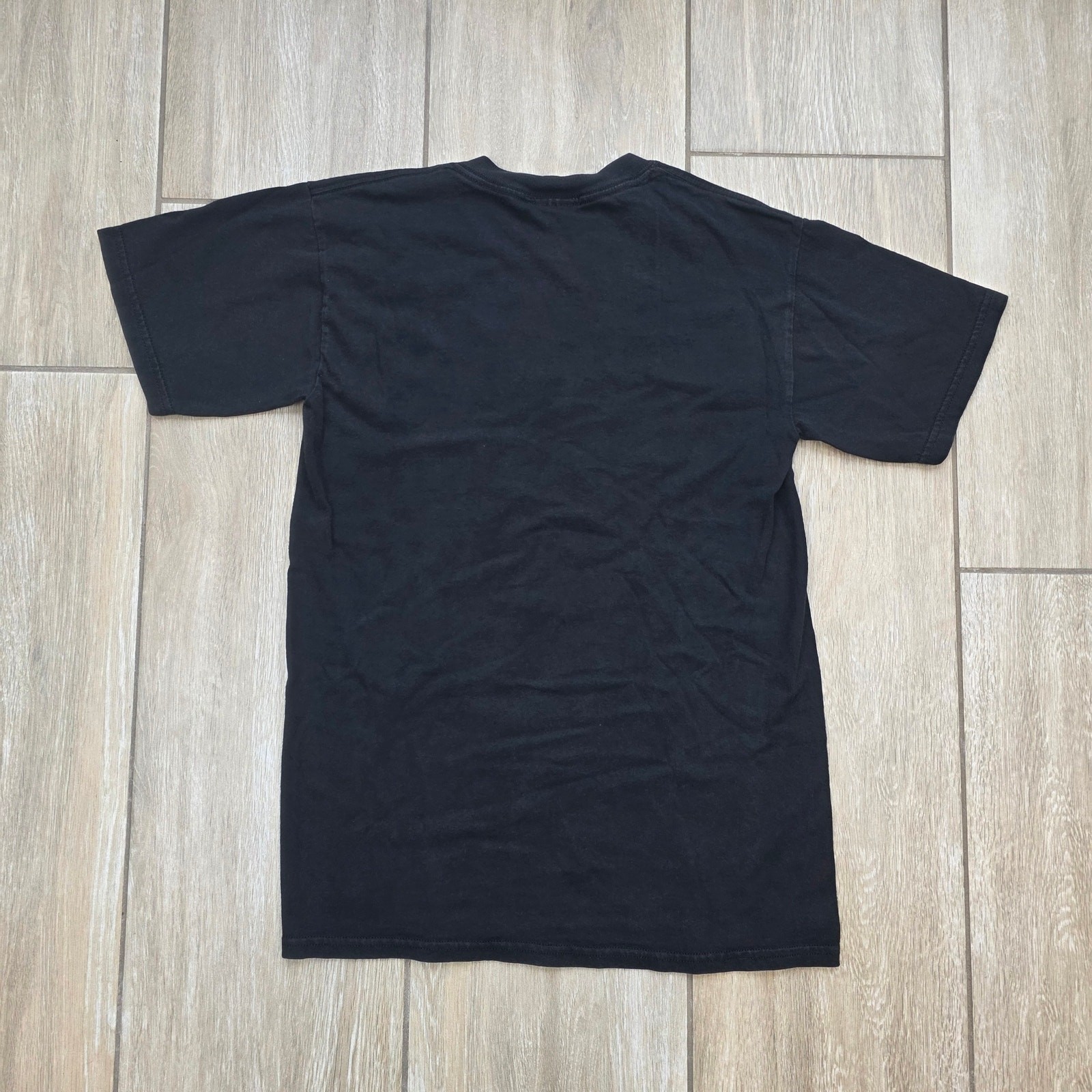Friends TV Show Graphic T Shirt NBC Experience Store Black NYC Skyline Small gallery