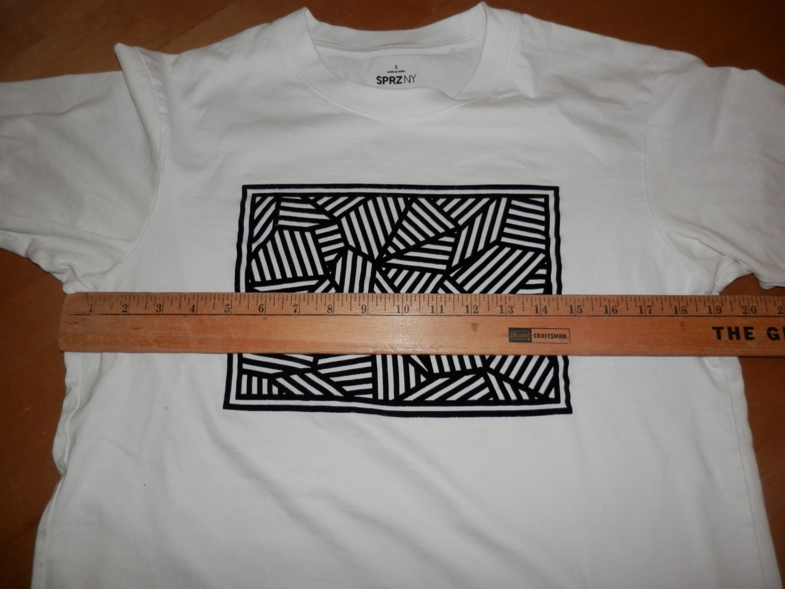 Uniqlo SPRZ NY Sol Lewitt MoMA Special Ed Mens Small Shirt w/ Raised Velour gallery