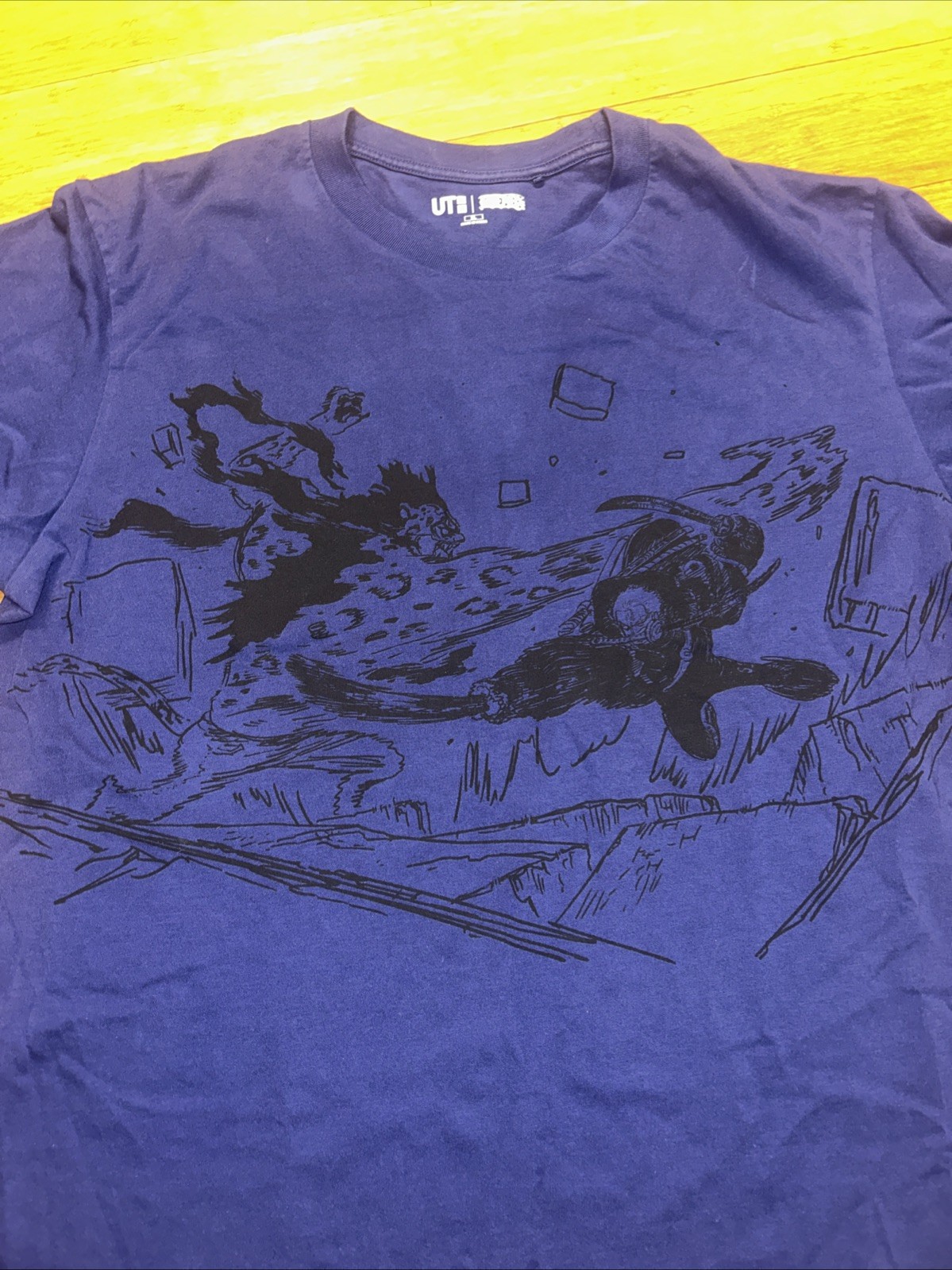 Uniqlo UT One Piece Crew Luffy Zoro Lucci T Shirt XL Anime Manga gallery