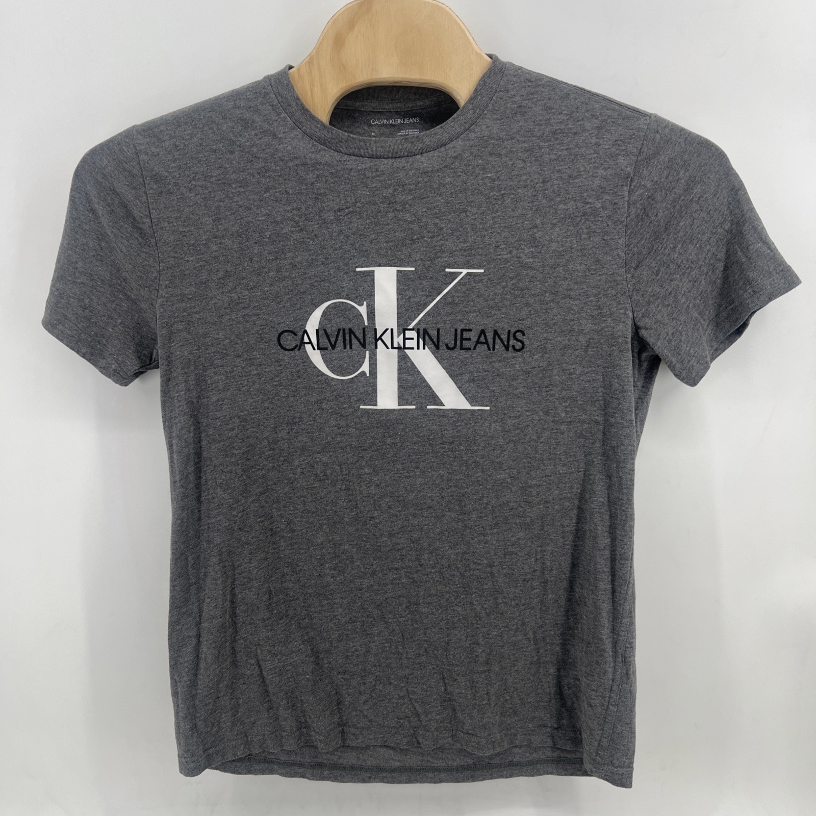 Calvin Klein CK Logo Gray Men's Medium T-Shirt Short Sleeve Easy Care gallery