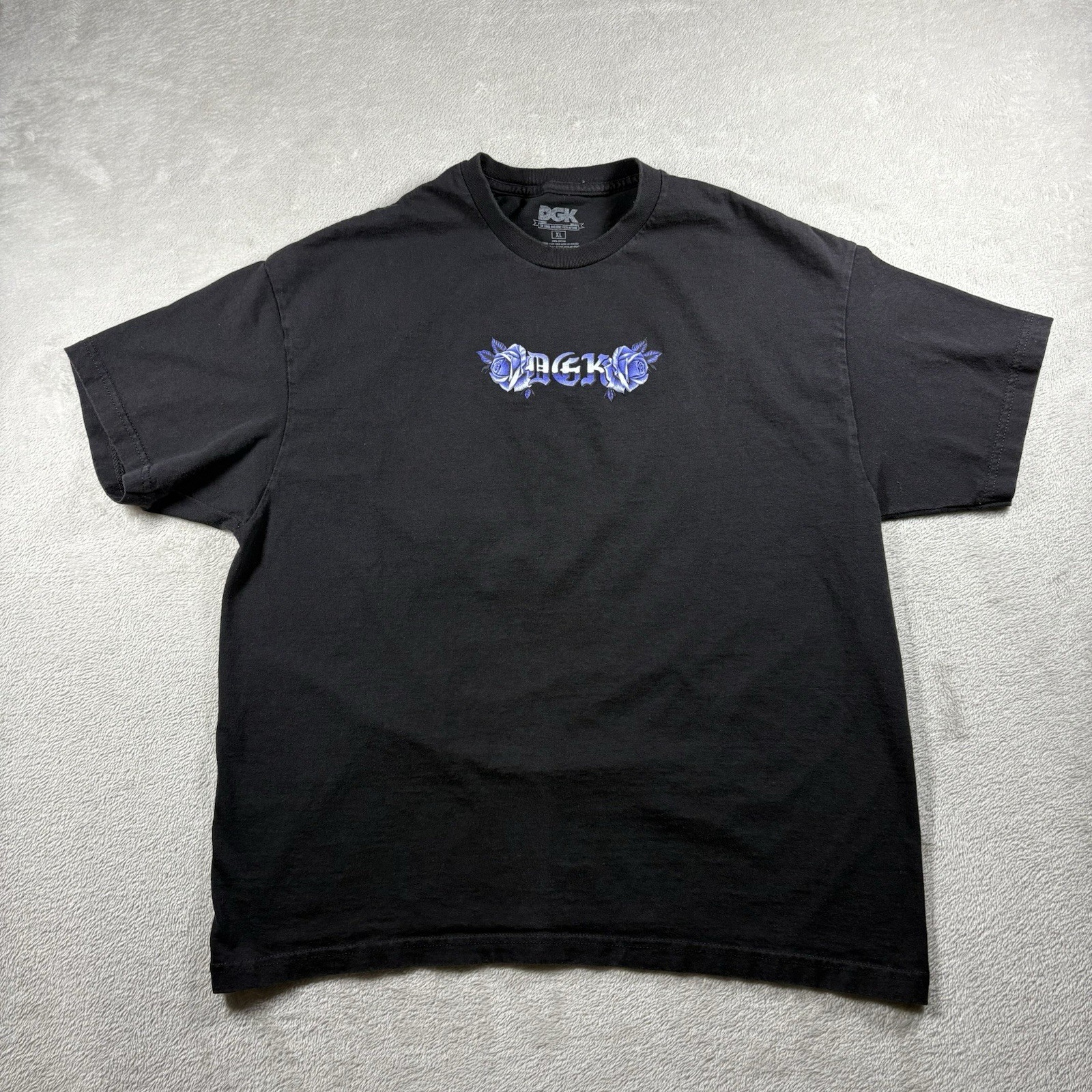 DGK Vida Avenue Men’s Size XL Black Grunge T-shirt Skate Tattoo Y2K #1828 gallery